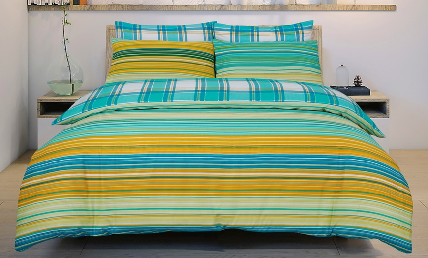 Image 20: Check Reversible Duvet Set 
