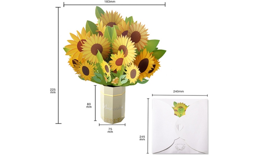 Image 10: 3D Flower Bouquet Pop-Up Greeting Cards