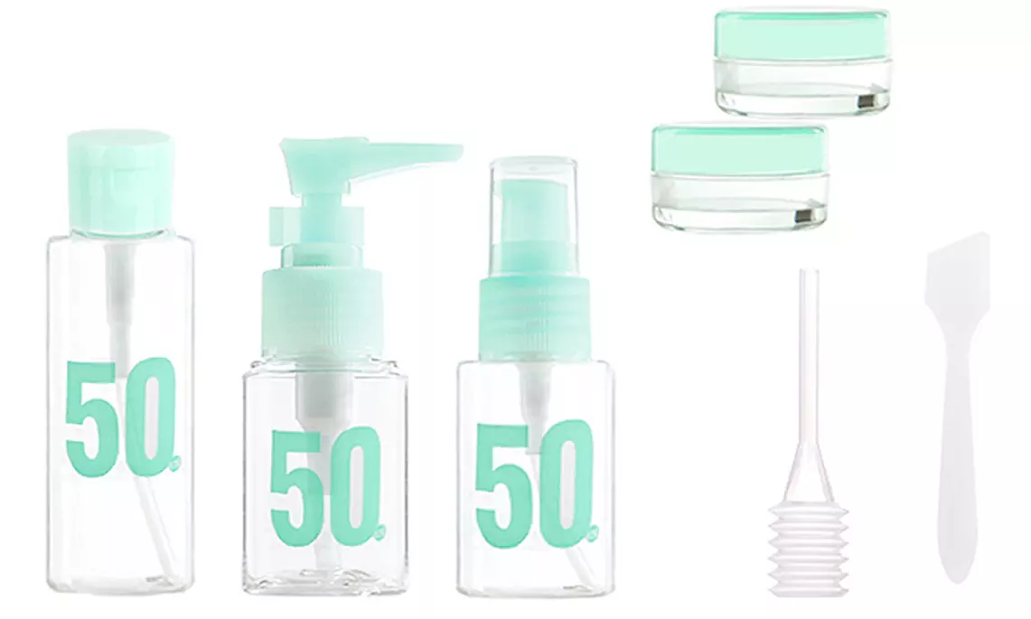 Lot de 7 contenants pour produits de toilette avec trousse - Primary Image