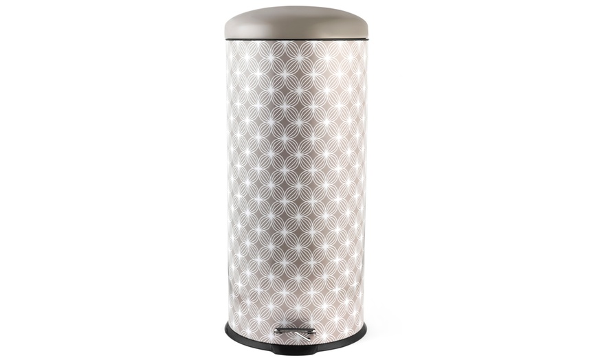 Image 11: Salter Pedal Bin