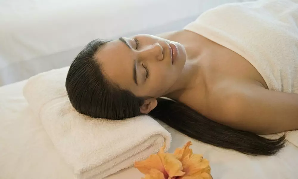 Oriental Body Massage with Hot Stones and Aromatherapy for One or Two