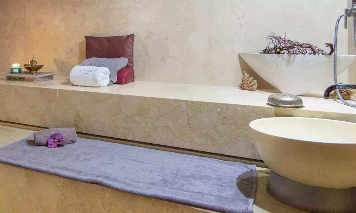 5* Spa Treatment with Pool Access