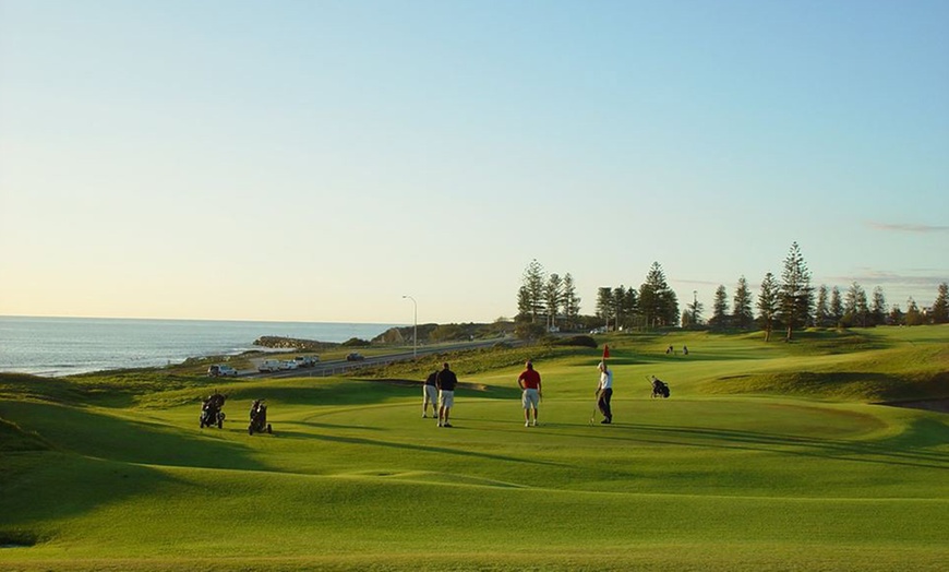 Image 4: WA Golf Voucher Book App