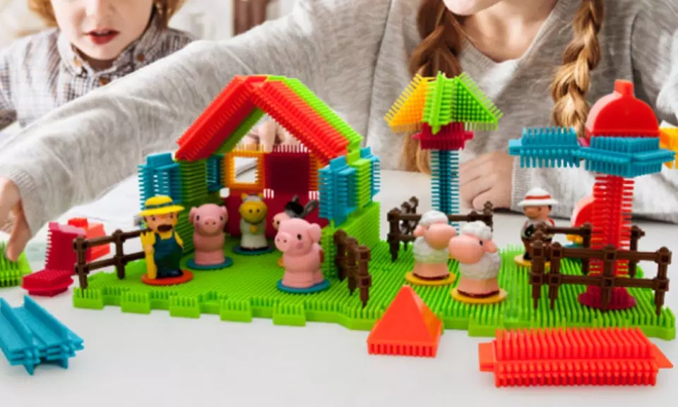 PicassoTiles Bristle Block Building Set (60-, 100, or 120--Count) - Primary Image
