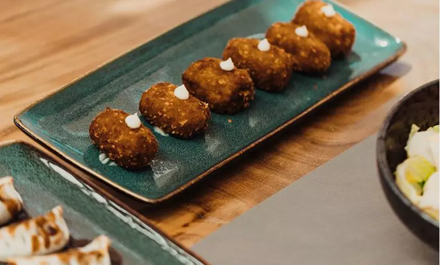 Image 13: Sabores mediterráneos para compartir en menús para 2 o 4 personas