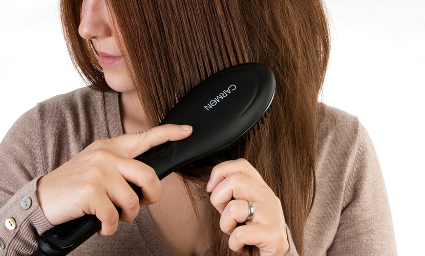 Image 2: Carmen Ionic Straightening Brush