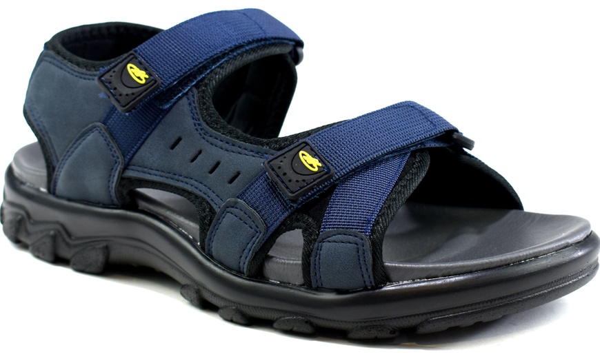 Image 9: Men's Lightweight Sandals