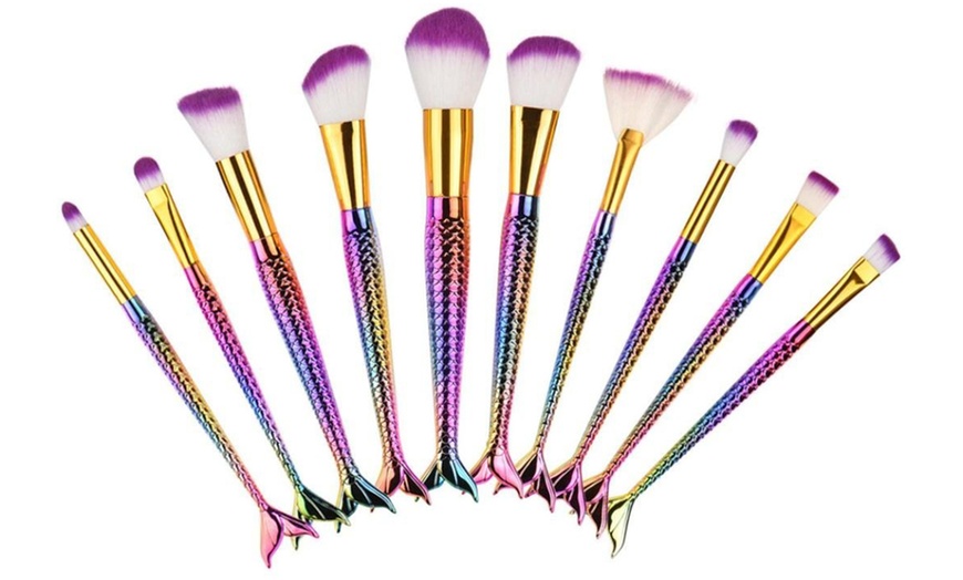 Up To 79% Off on Mermaid Makeup Beauty Brush Set | Groupon Goods