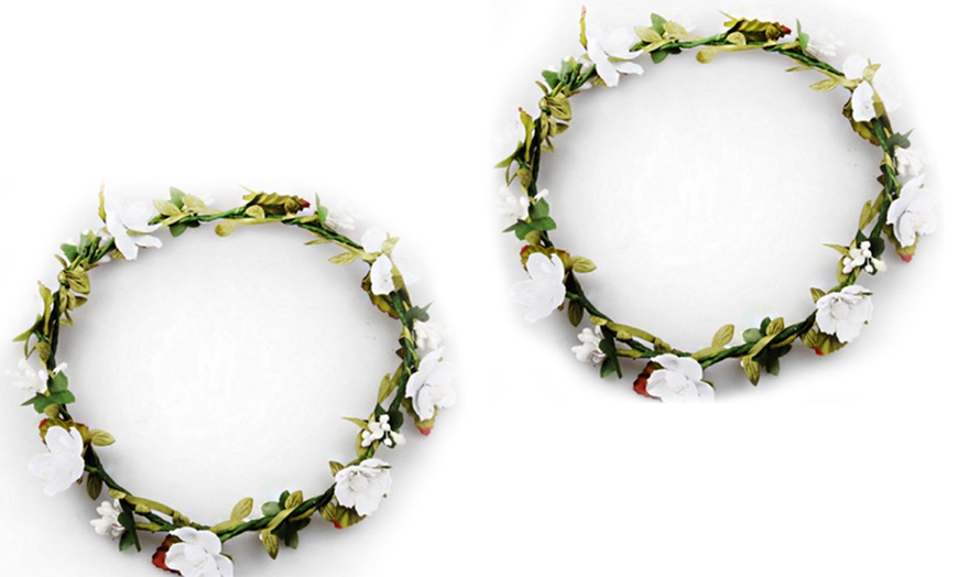 Image 9: Flower Head Garland