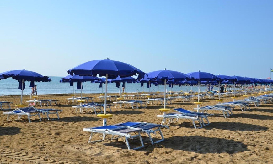 Image 7: Lignano Sabbiadoro: appartamento Suite o Royal con Spa e piscina