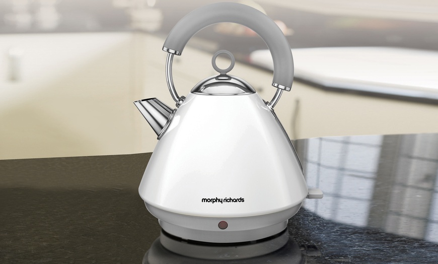 Image 5: Morphy Richards Pyramid Kettle