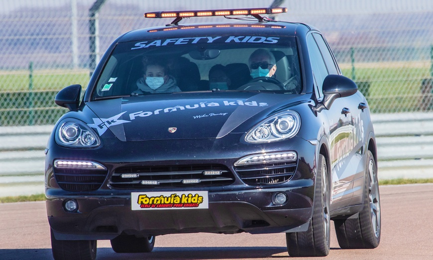 Image 3: Au volant dès 6 ans : révéler le pilote qui sommeille en vos enfants