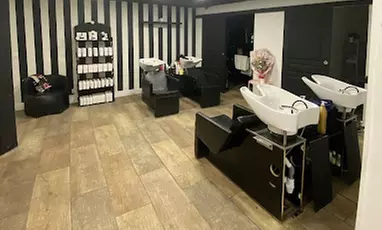 Jusqu'à 50% de remise sur Couleur / Reflets chez jenna school