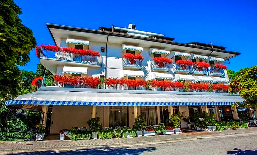 Image 5: Un'estate al mare di Jesolo! Fino a 7 notti in mezza pensione