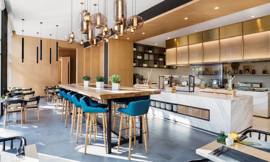 Image 5: Get 4-Star BBQ Night Buffet w/ Soft or House Beverages for Adults