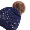Image 4: 1 o 2 gorros con piedras de cristal para invierno