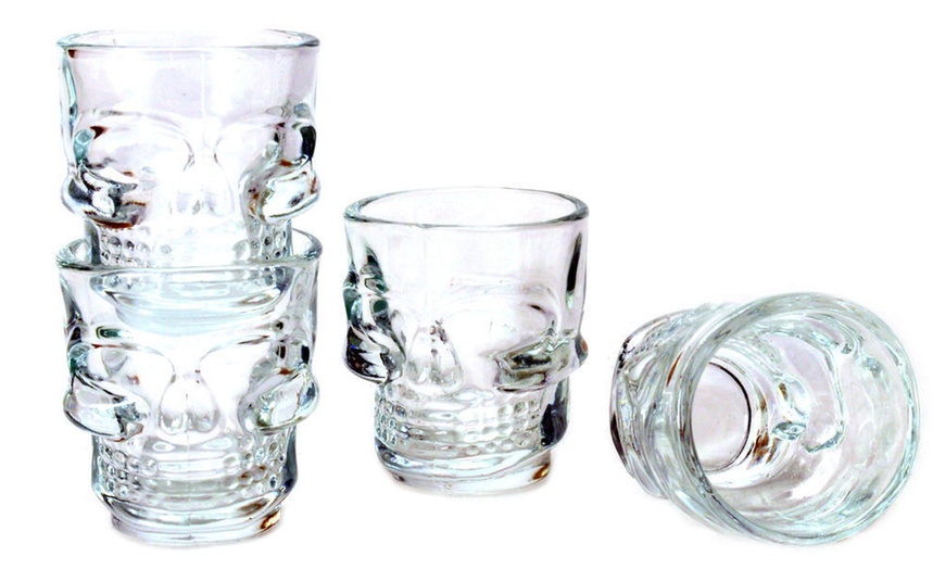 Image 2: Set of 3D Skull Shot Glasses