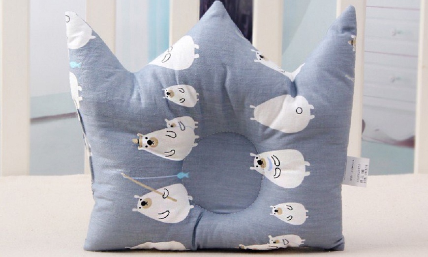 Image 5: Infant Crown Support Pillow