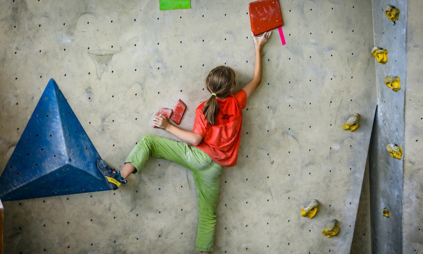 Image 9: Tageseintritt in die Boulderhalle inkl. Kletterschuhe