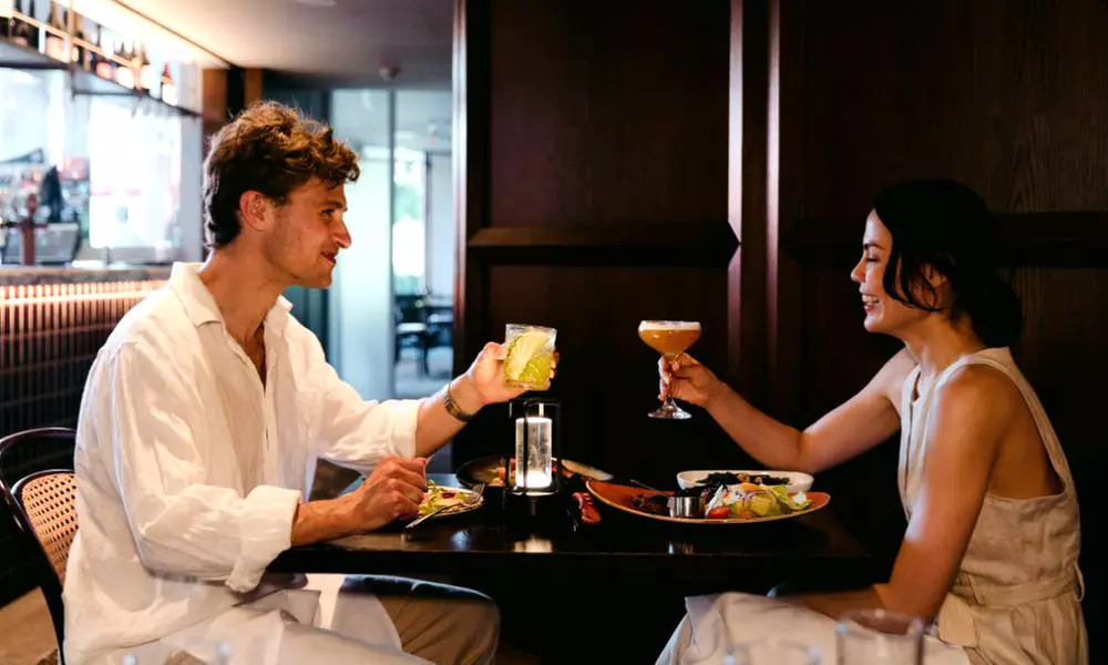 2,4 or 6 People: 3 Course Modern Australian Experience with Wine