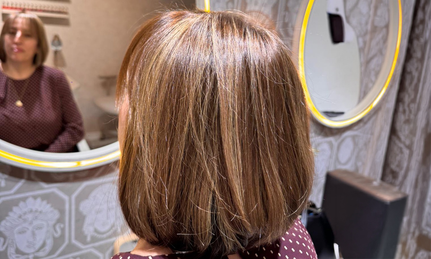 Peluquería con lavado, mascarilla, corte, brushing y opción a tinte