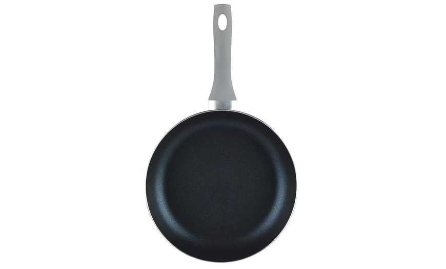 Image 5: Salter Frying Pan Set