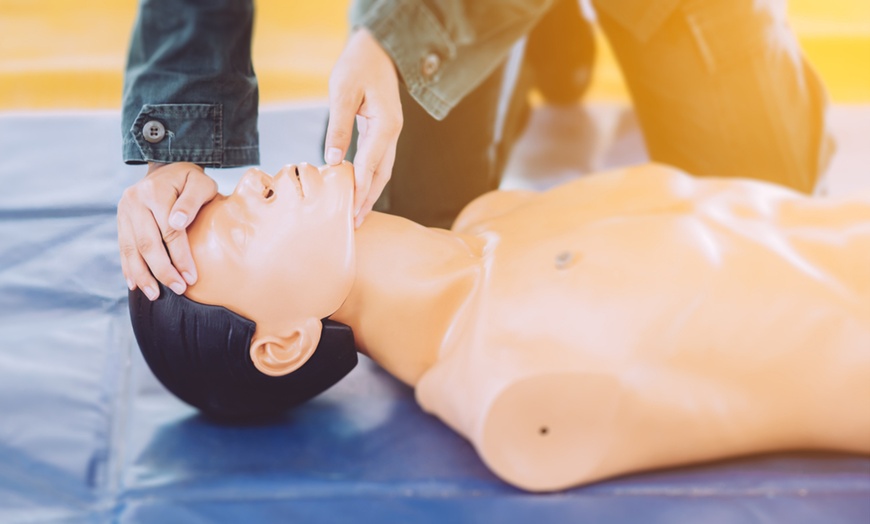 Image 4: Gain Essential CPR & First Aid Skills with an Online Course