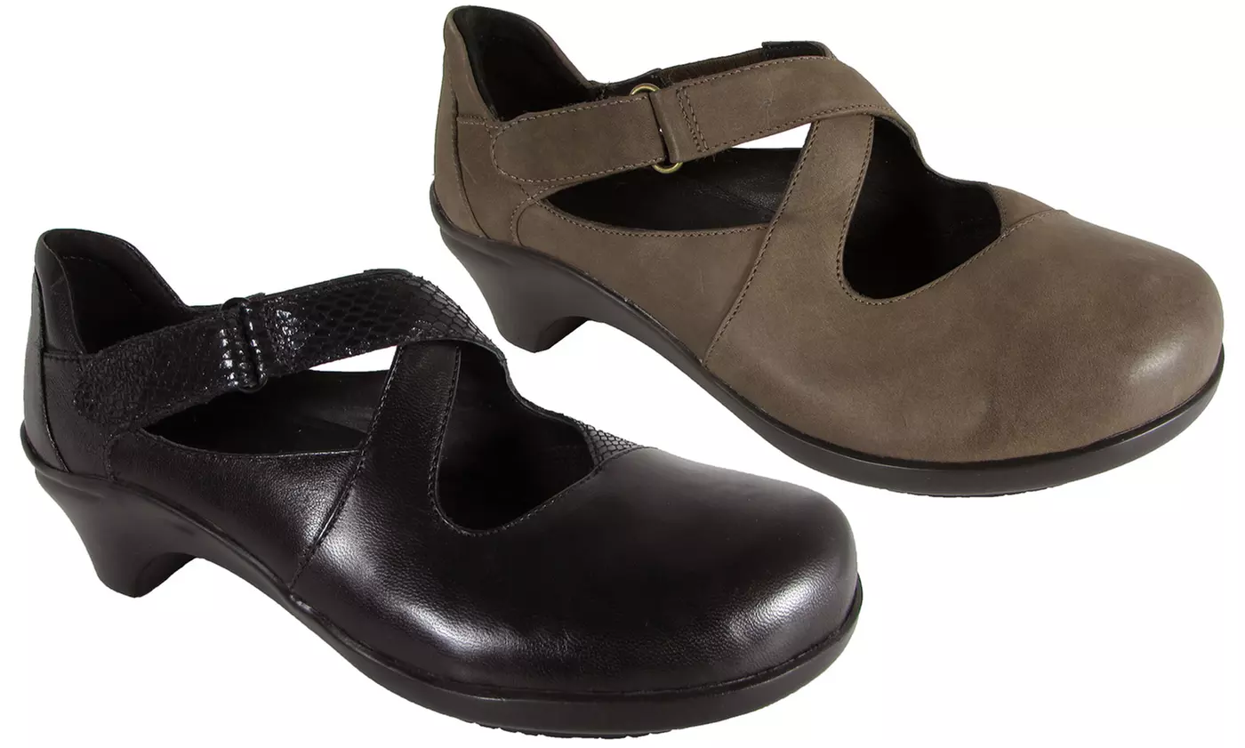 Aravon Women's 'Mona' Slip-On Pumps - Primary Image