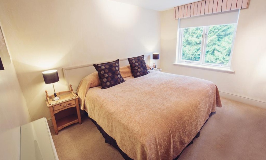 Image 4: Windermere: 1- or 2-Night 4* Stay with Breakfast 