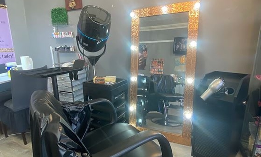 Image 2: Enjoy Bond Beauty Studio Llc's HydraFacial treatments with extractions and anti-aging oxygen facial, up to 55% off