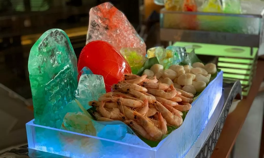 5* Saturday Brunch w/Optional Pool Access: Child AED 75, Adult AED 149