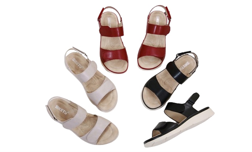 Image 3: Women's Hook and Loop Fastening Cushioned Two Strap Casual Sandals