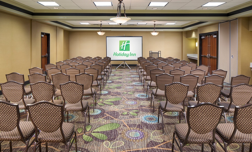 Image 19: Holiday Inn near Lake Michigan