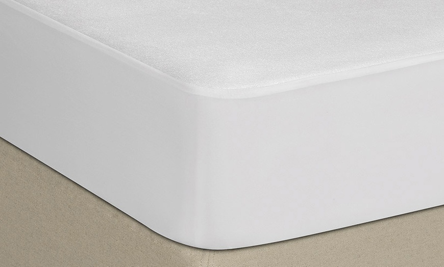 Image 1: Protège-matelas imperméable avec dessus en tissu éponge Univers-Décor