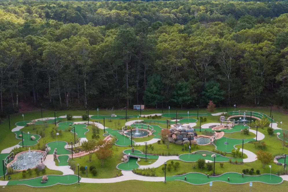 Enjoy Mini Golf and Arcade Fun in The Hamptons for All Ages