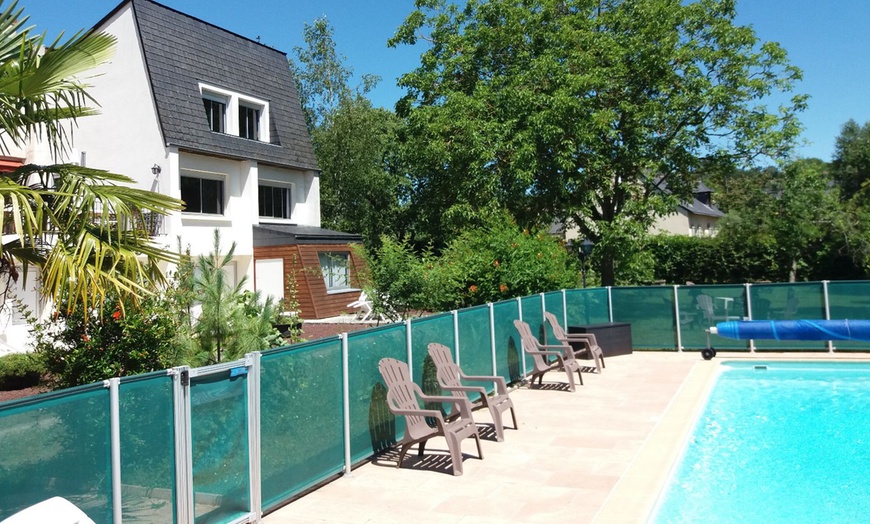 Image 8: Pays de la Loire : chambre standard ou confort avec piscine et pdj