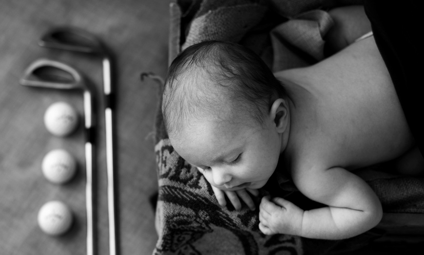 Image 5: Newborn Photoshoot with Prints