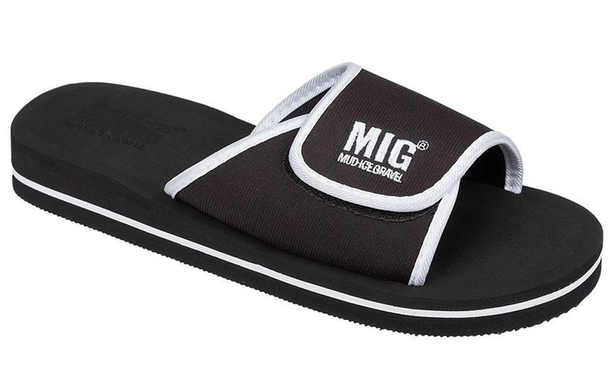 Image 21: Men's Waterproof Beach Flip Flops