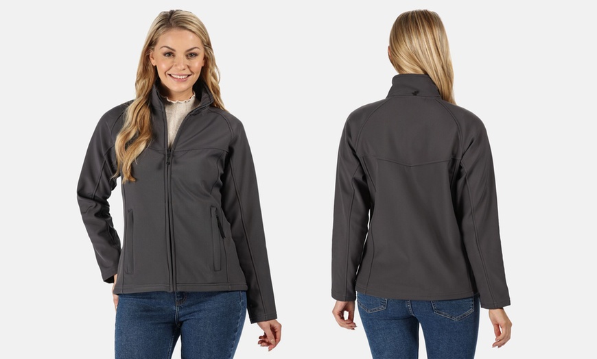 Image 2: Regatta Women's Softshell Jacket