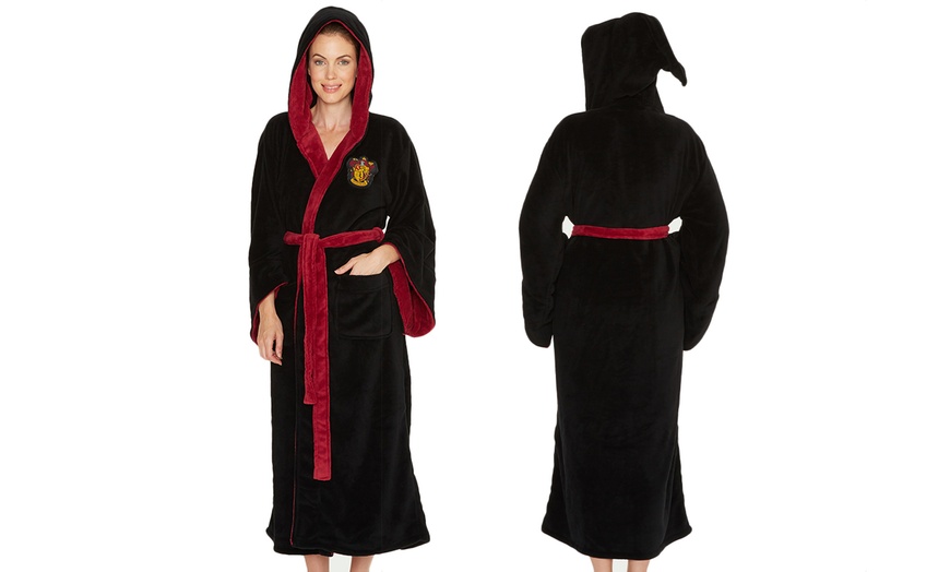 Image 2: Harry Potter Themed Bathrobe