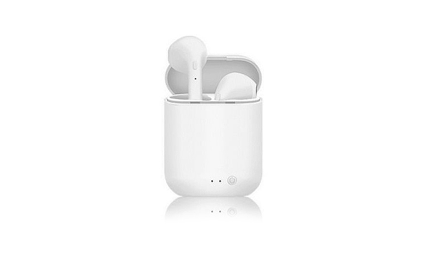 Image 10: Macaron Wireless Bluetooth Earbuds