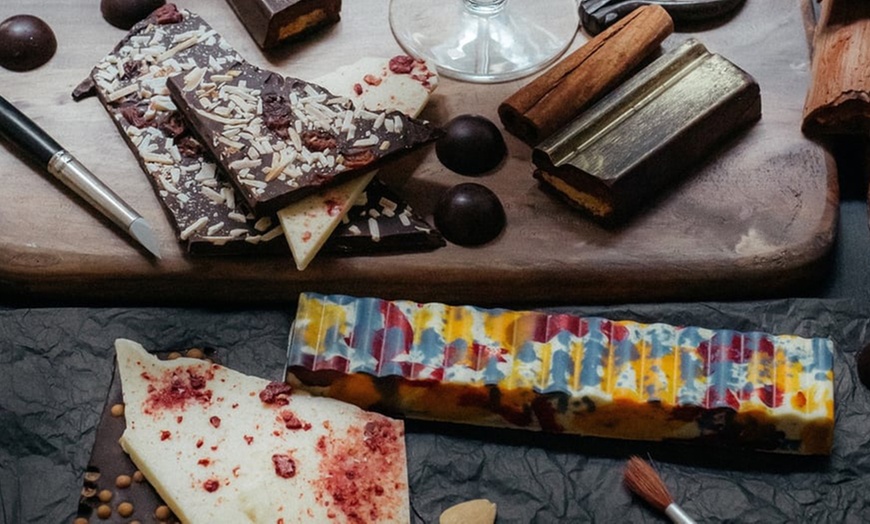 Image 5: Taller creativo de chocolate o caramelos artesanales de 2 horas