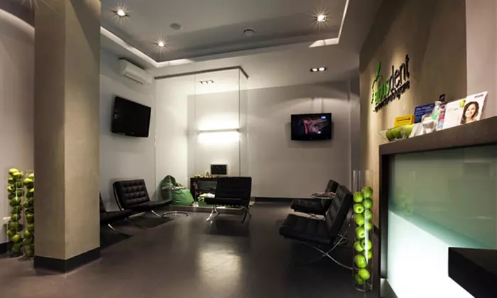 Skaling, piaskowanie, fluoryzacja i więcej dla 1 lub 2 osób