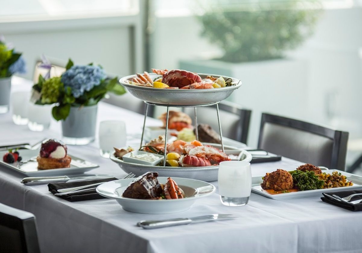 Boston Premier Odyssey: Unforgettable cruise through Boston Harbor