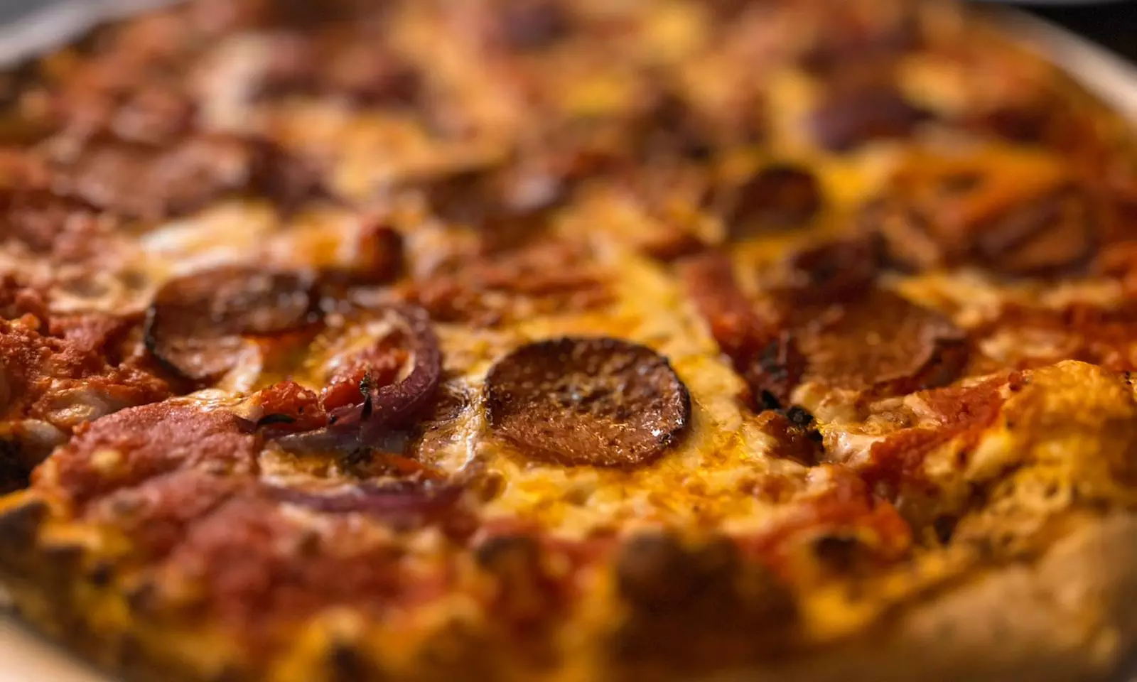 2 o 4 pizzas para llevar o consumir en el local, con opción a bebidas