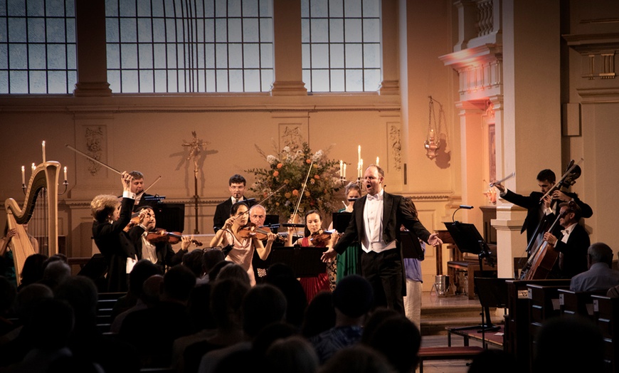 Image 3: A Night at the Opera by Candlelight London Concertante