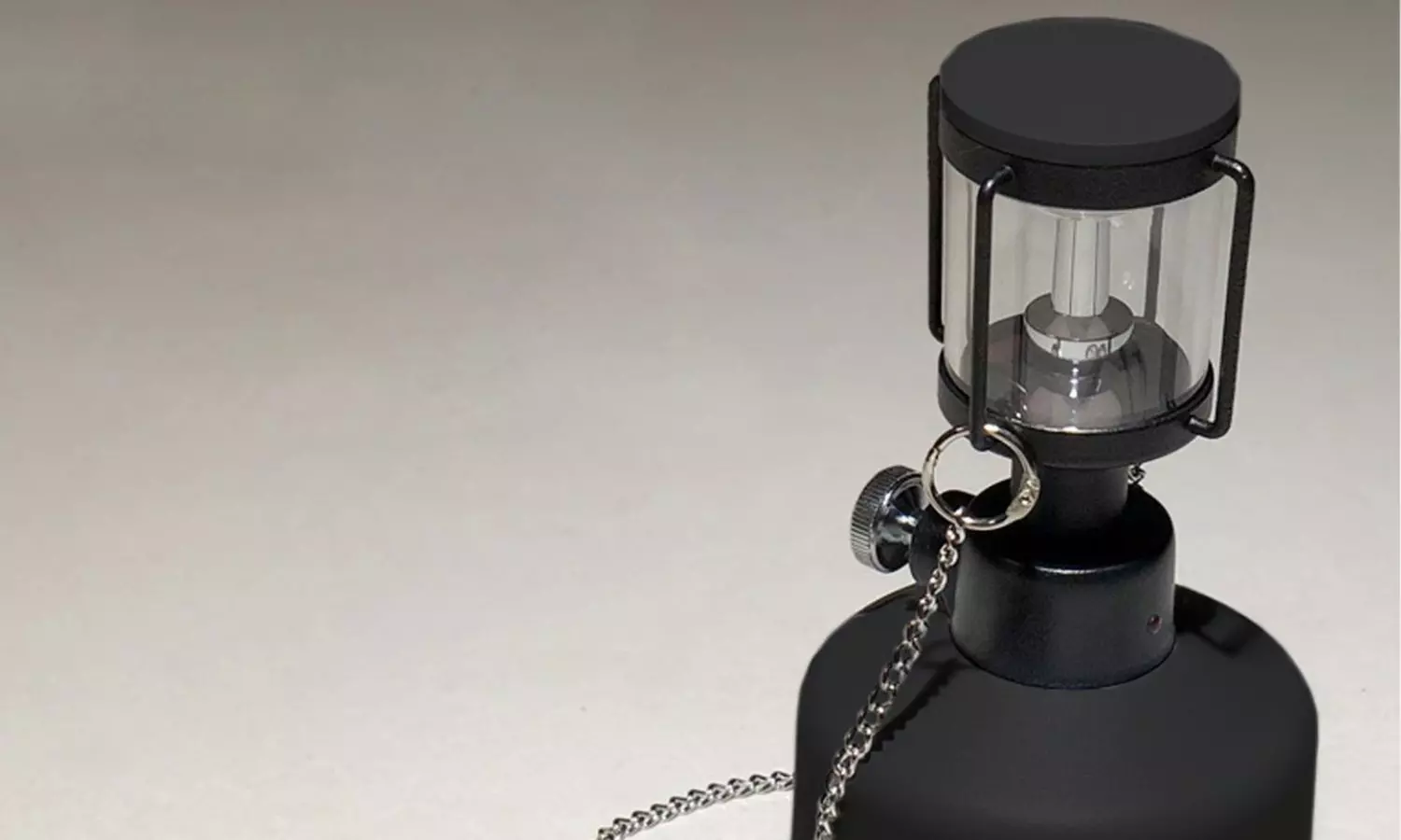 Lanterne LED autonome (100 heures) et rechargeable