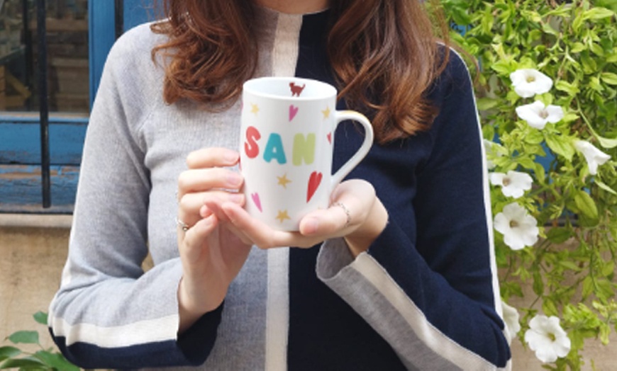 Image 9: Decora una taza de porcelana con barra libre de vino para 1