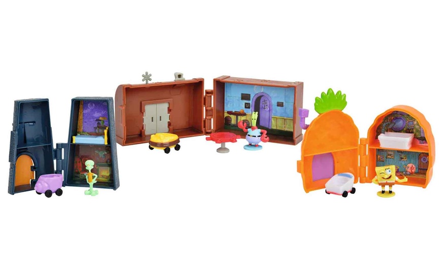 Image 3: SpongeBob Mini Playset Three-Pack