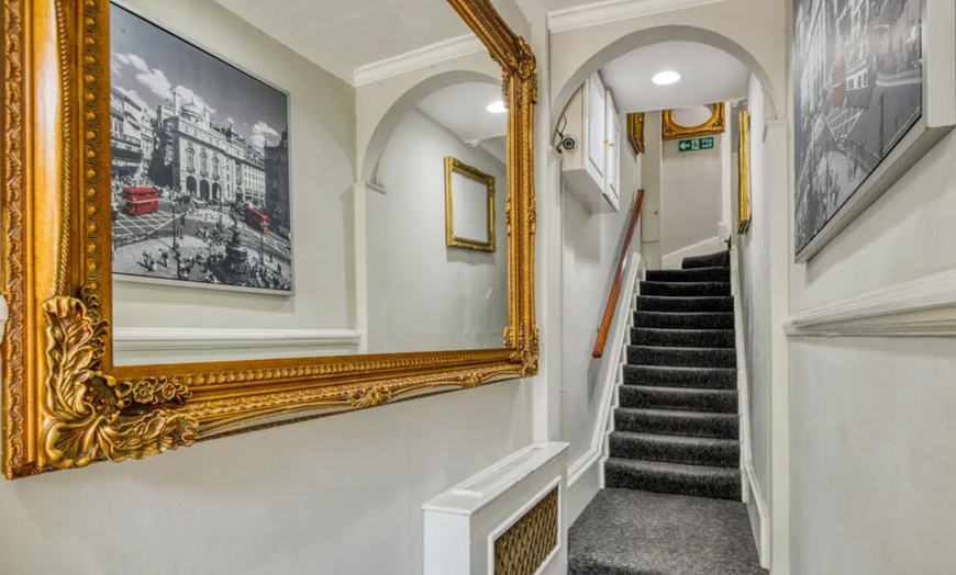 Image 2: Tone Your Look with One 0.5,1 or 2ml Dermal Filler 